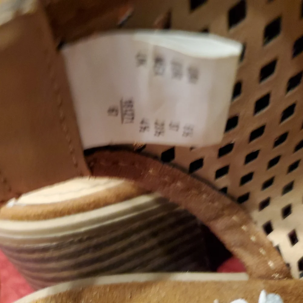 Diba Beige Slid on Heels - Picture 4 of 5